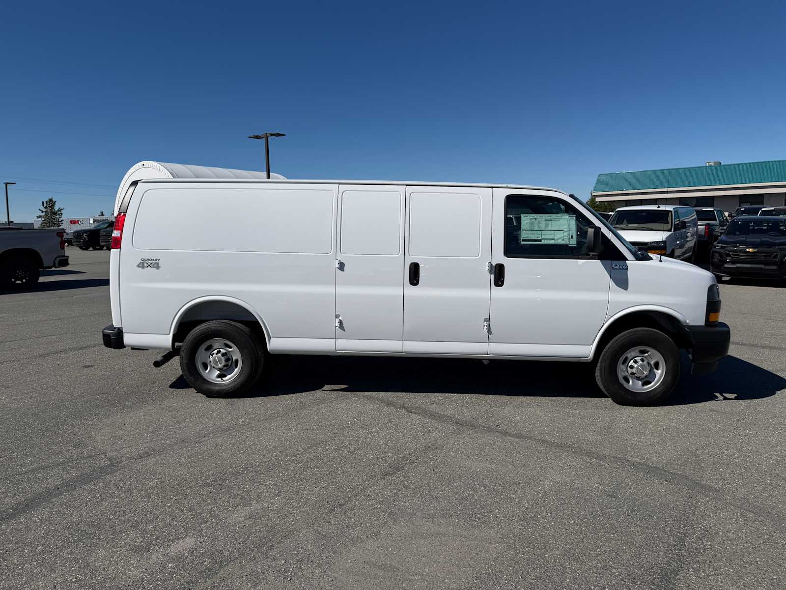 2025 Chevrolet Express Cargo Work Van - Photo 12