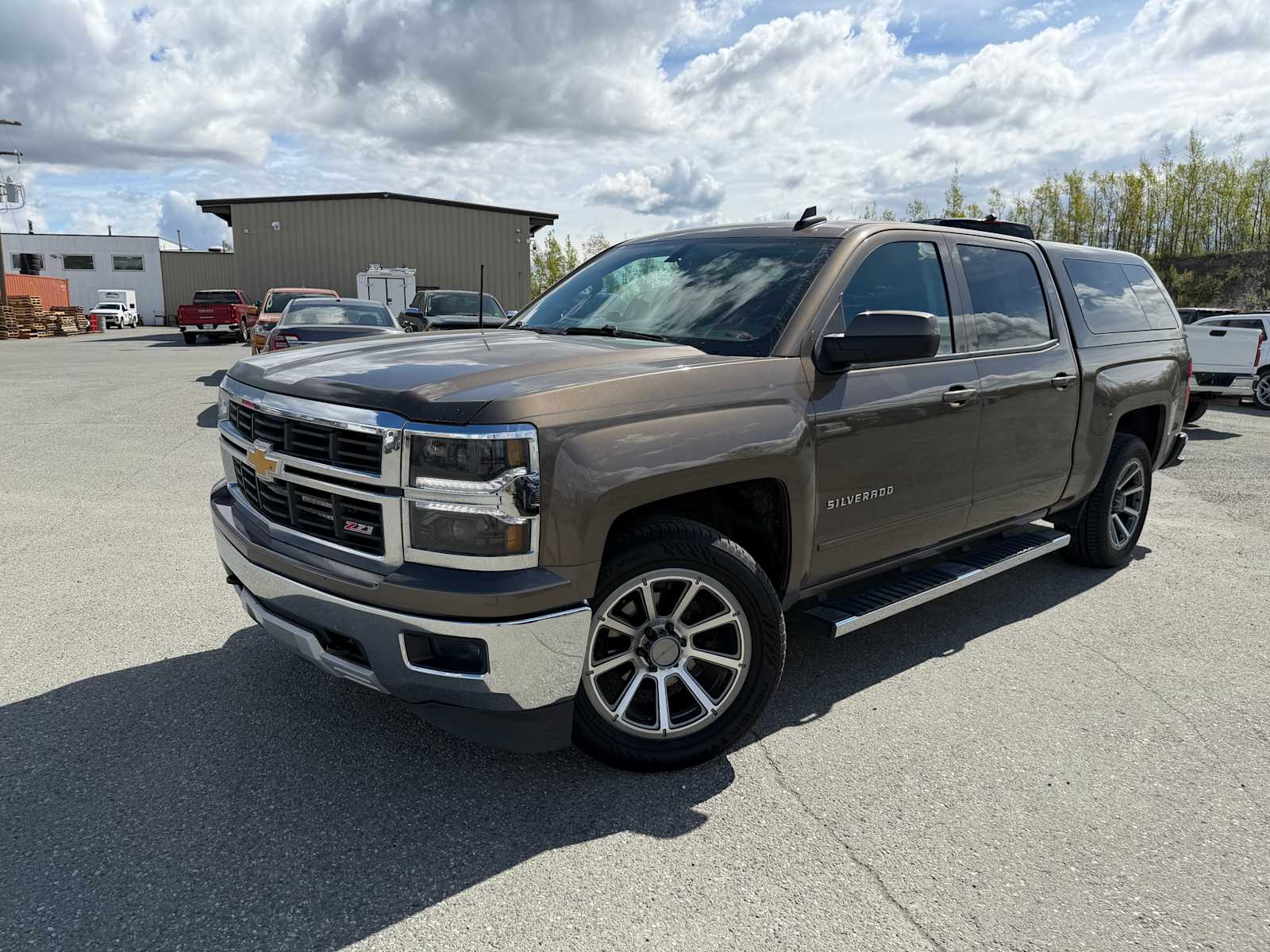 2024 GMC Sierra 4WD Crew Cab Short Box SLT's photo