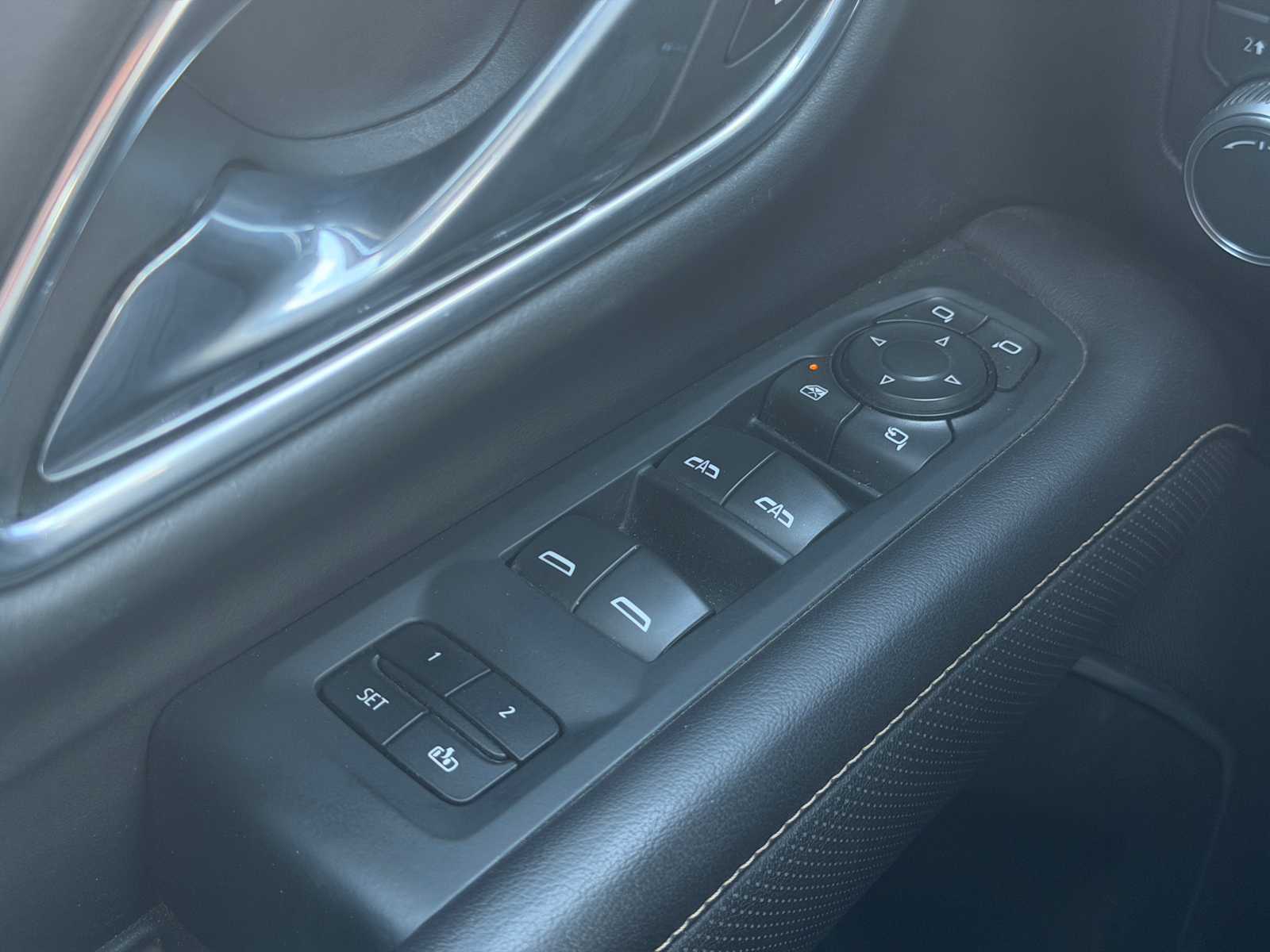 Thumbnail: 2021 GMC Yukon XL - 4