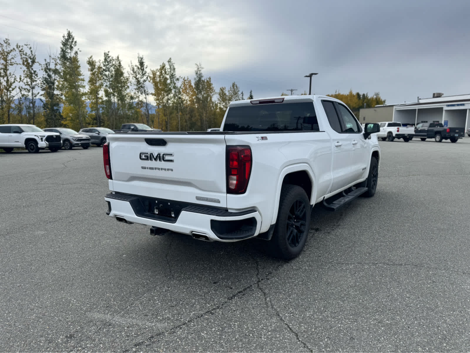 Thumbnail: 2023 GMC Sierra 1500 - 5