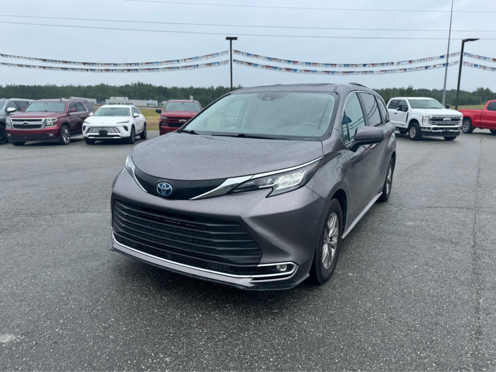 2023 Toyota Sienna XLE