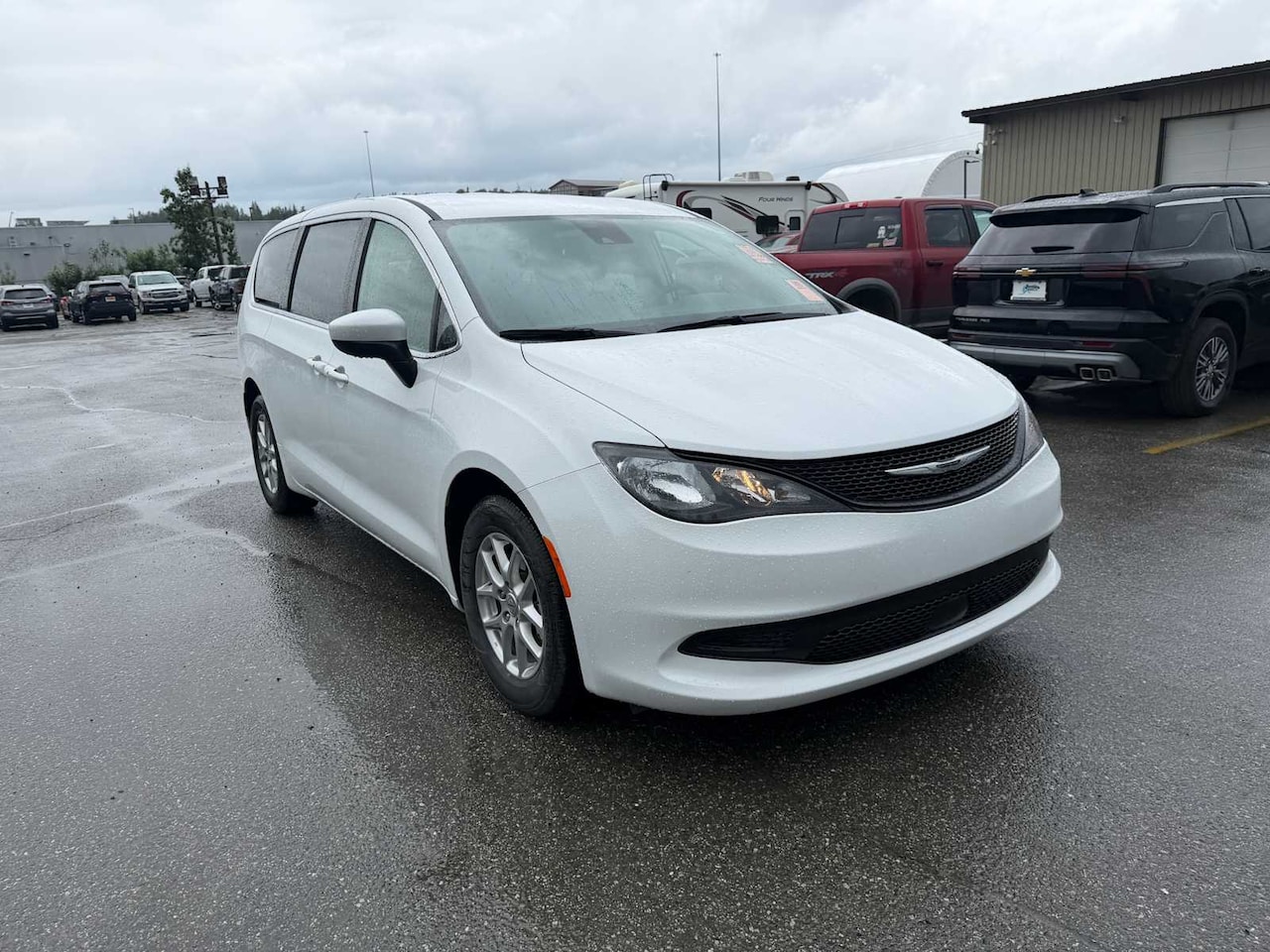 2025 Chrysler Pacifica Limited - Image 5