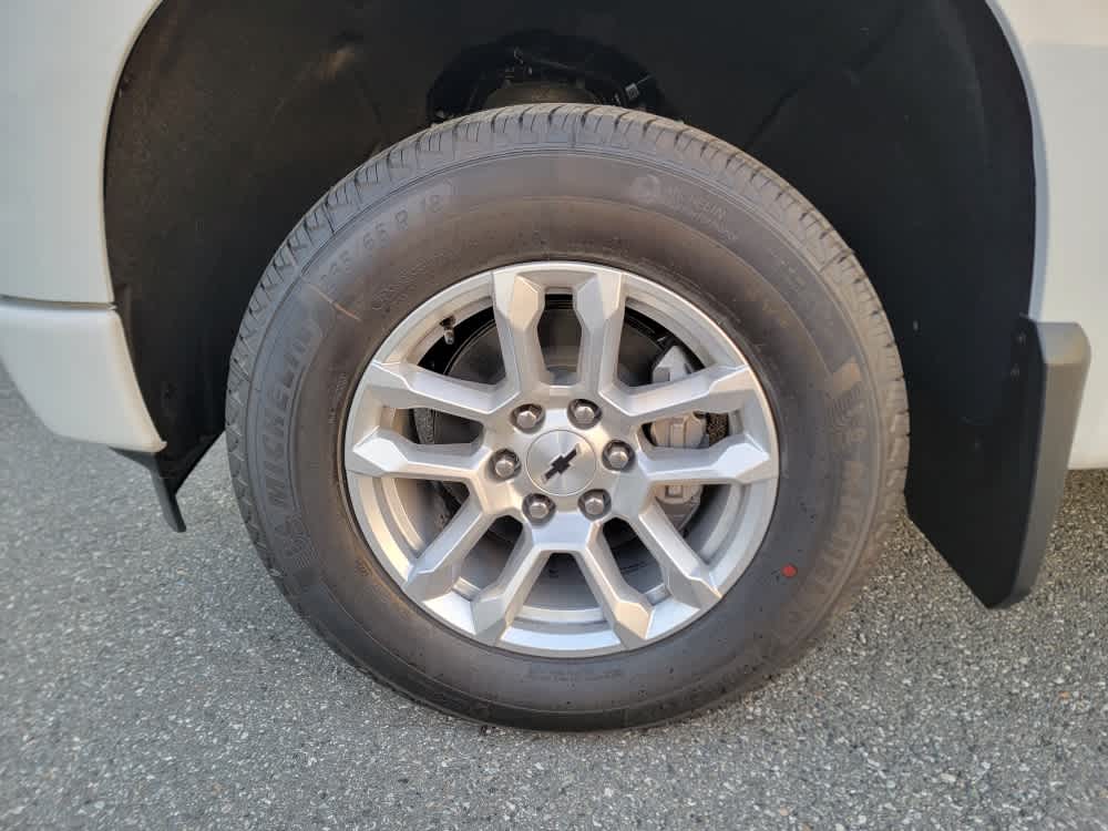 Thumbnail: 2026 Chevrolet Silverado 1500 - 9