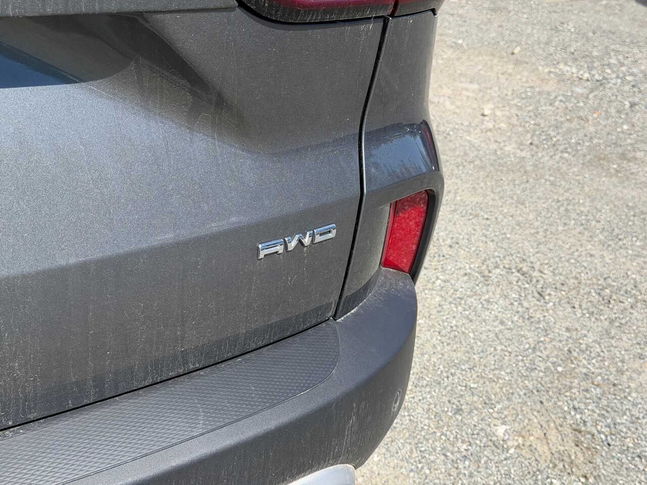 2025 Ford Escape Platinum - Image 21