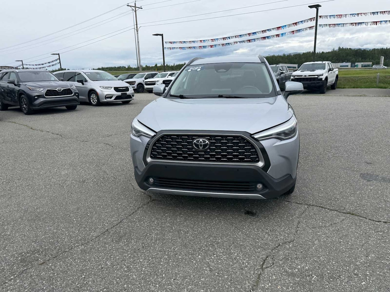 2024 Toyota Corolla Cross XLE - Image 10