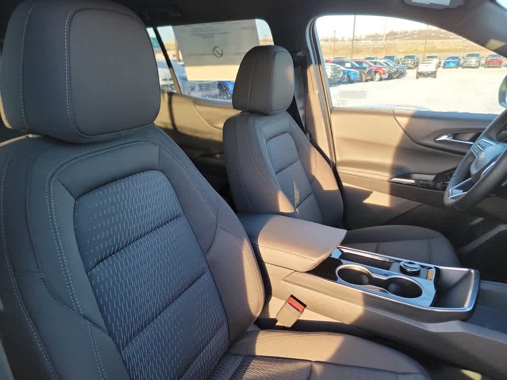 Thumbnail: 2026 Chevrolet Equinox - 18