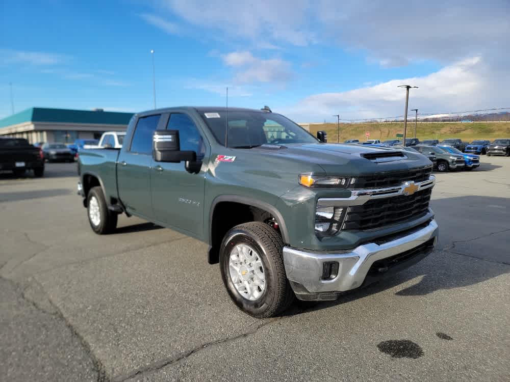 Thumbnail: 2026 Chevrolet Silverado 2500 - 7