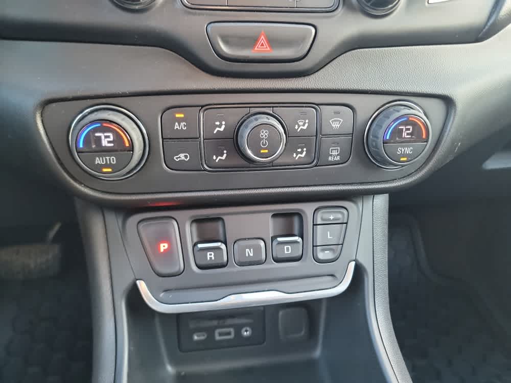 Thumbnail: 2020 GMC Terrain - 16