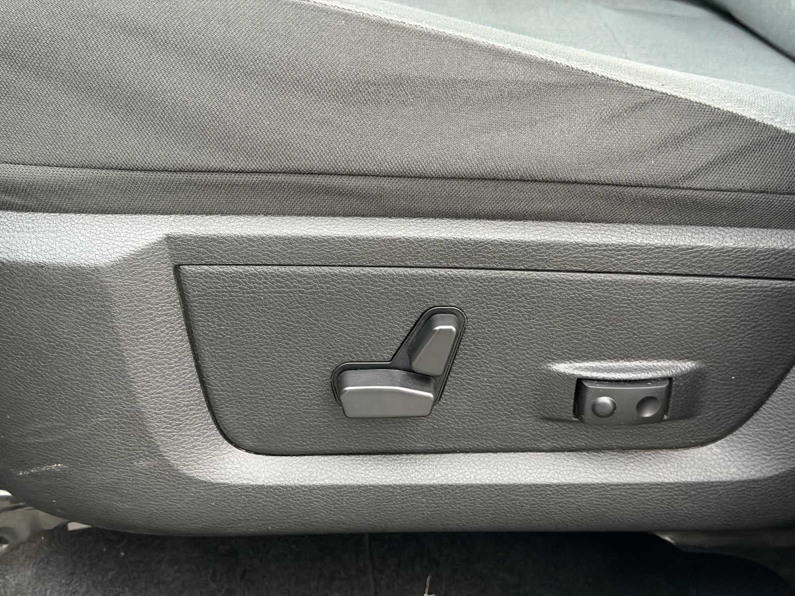 Thumbnail: 2022 RAM 1500 Classic - 6