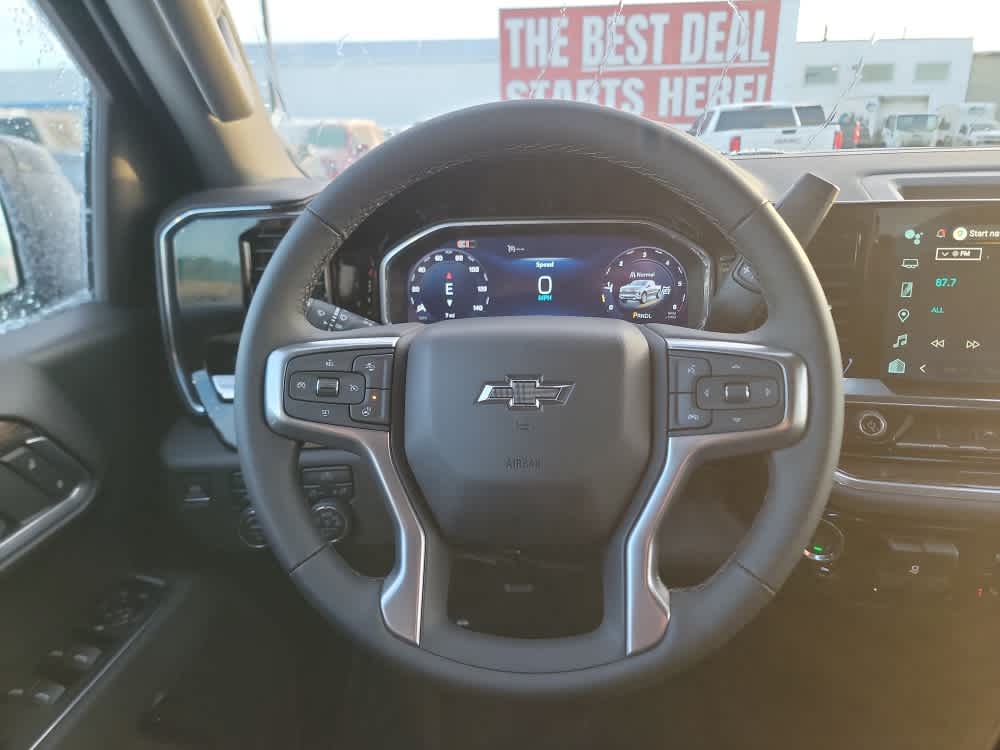 Thumbnail: 2026 Chevrolet Silverado 1500 - 13