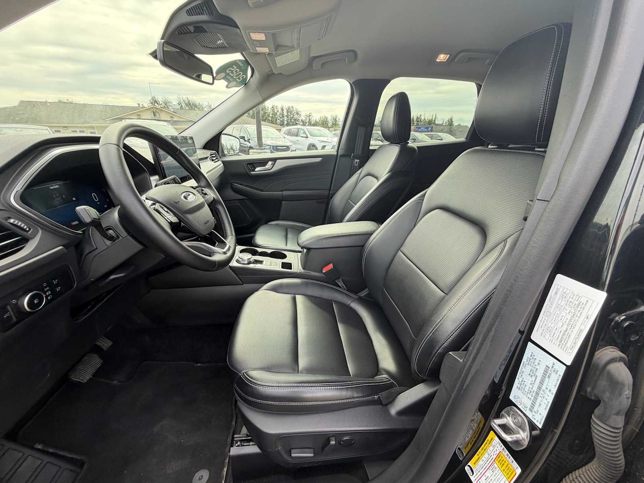 2025 Ford Escape Platinum - Image 6