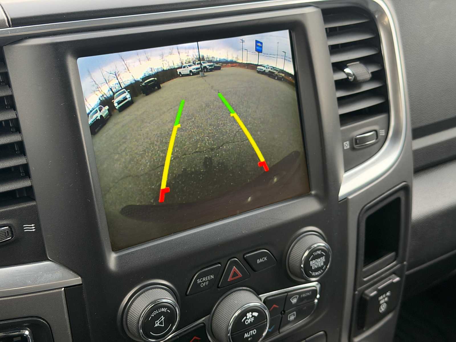 Thumbnail: 2022 RAM 1500 Classic - 2