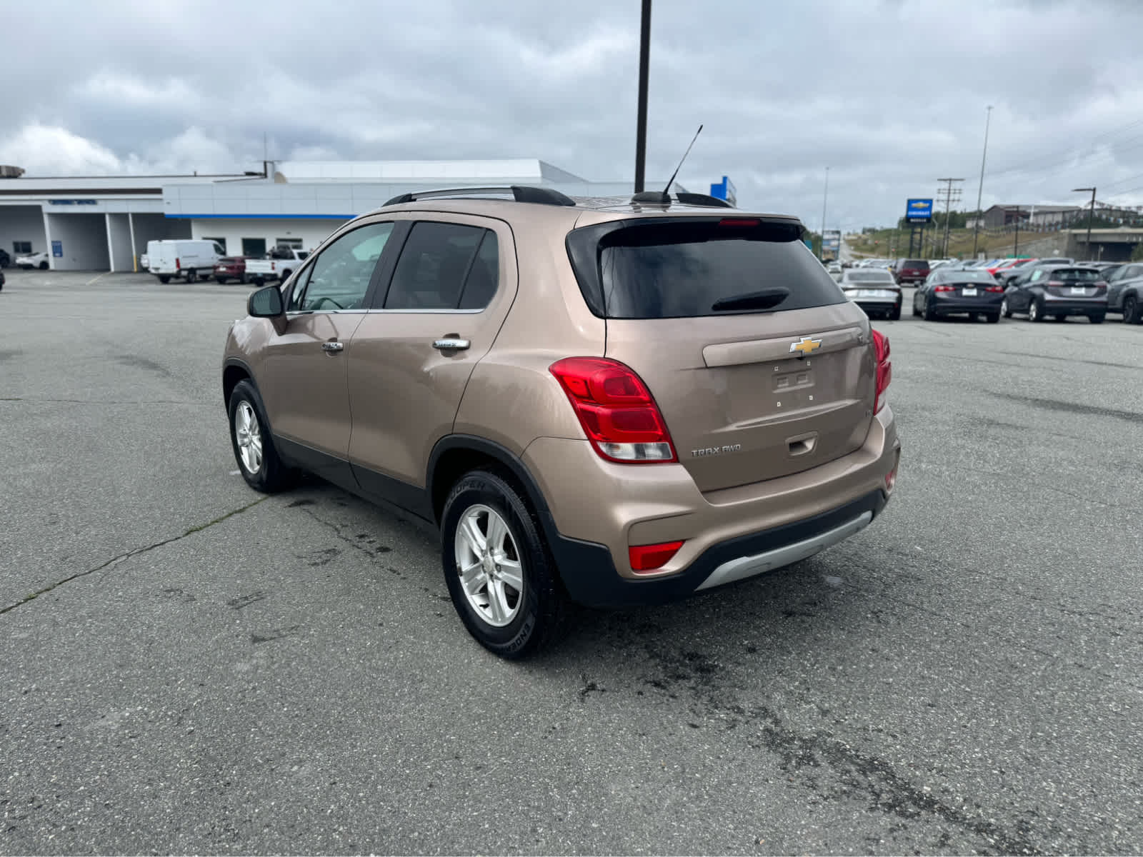 Thumbnail: 2018 Chevrolet Trax - 3