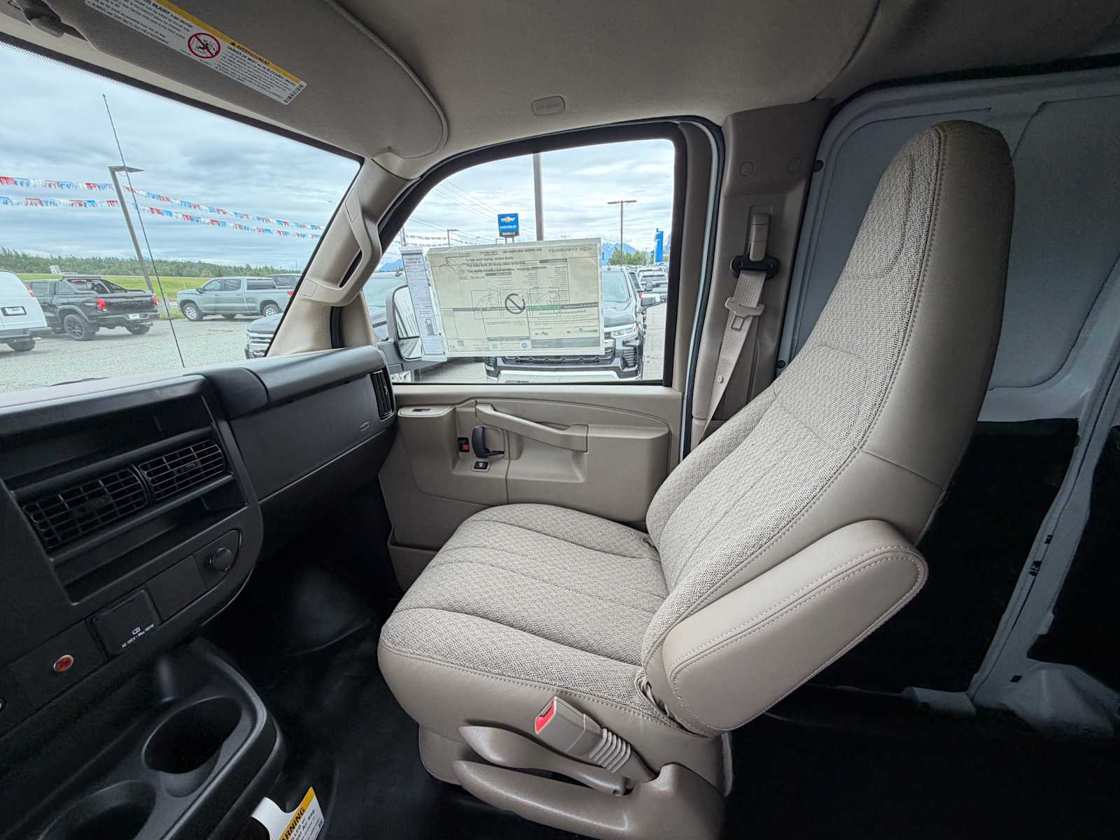 2025 Chevrolet Express Cargo Work Van - Photo 21