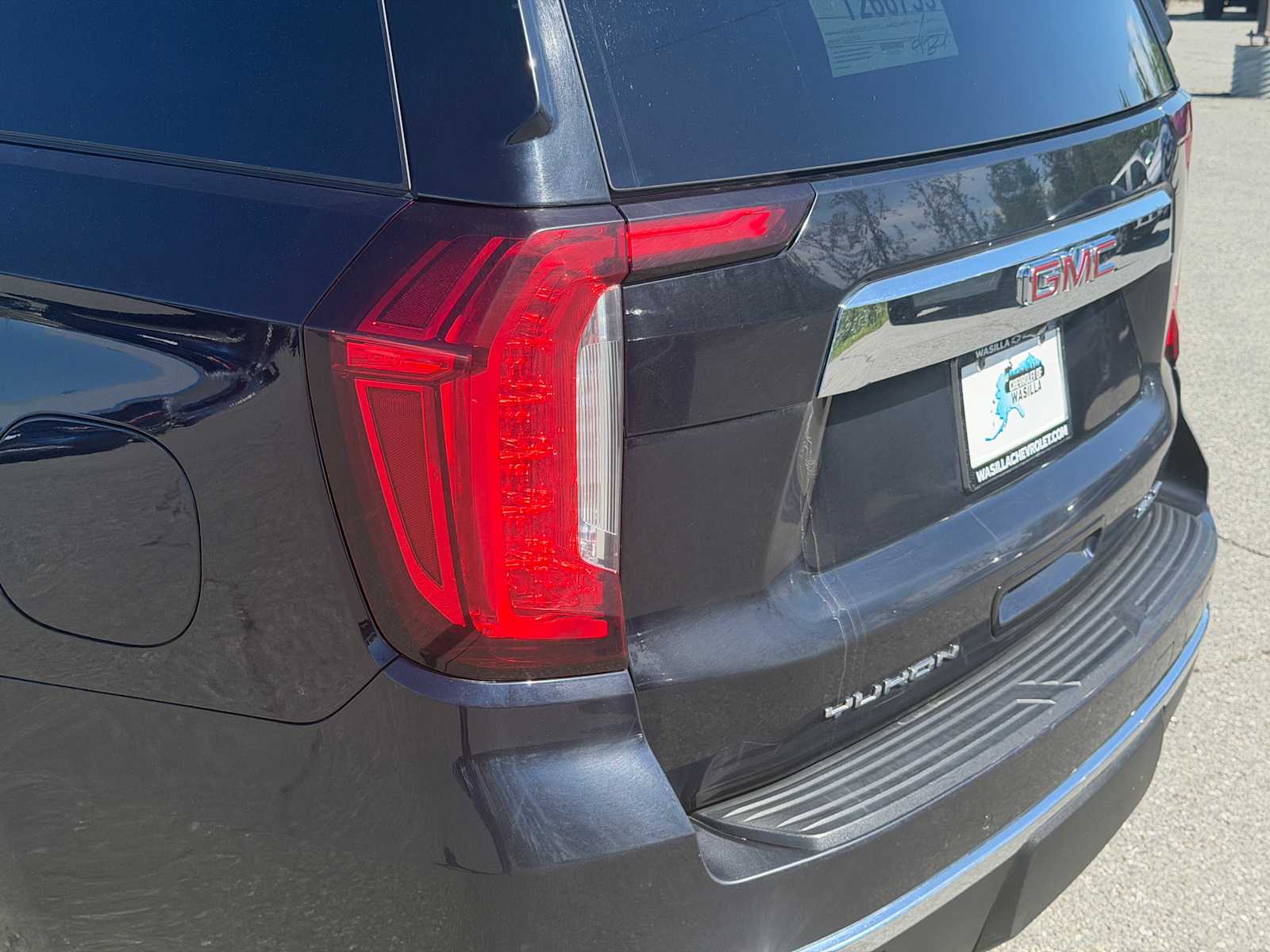 2023 GMC Yukon SLT - Photo 16