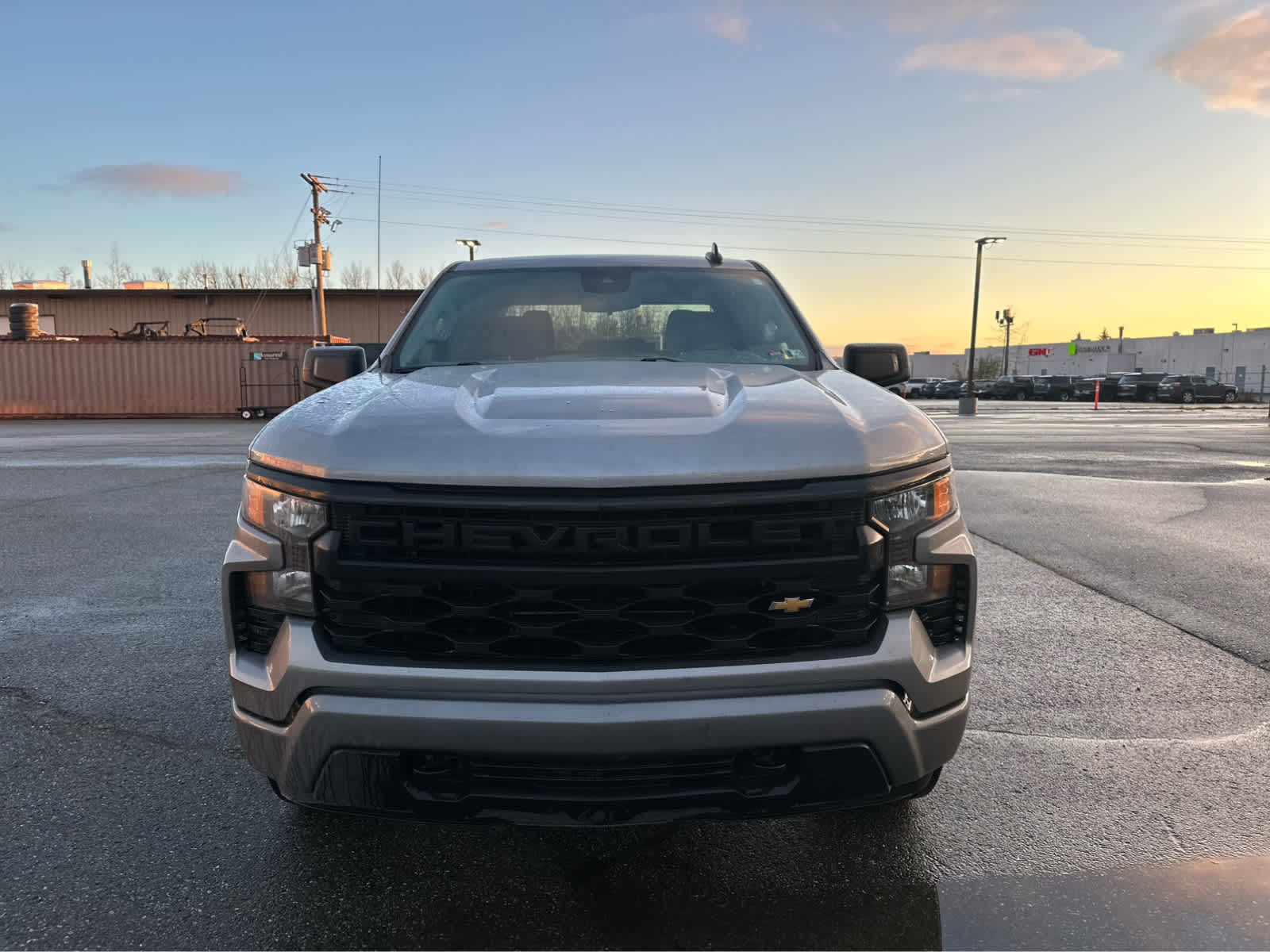2023 Chevrolet Silverado 1500 Custom photo 2