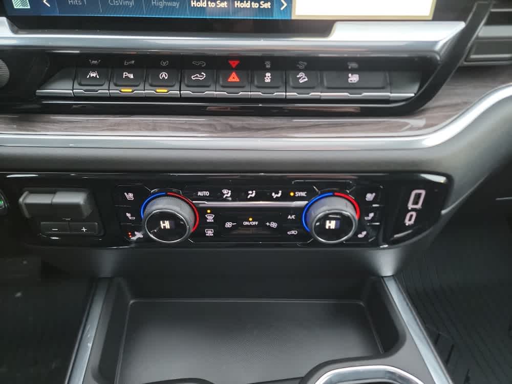 Thumbnail: 2026 Chevrolet Silverado 1500 - 16