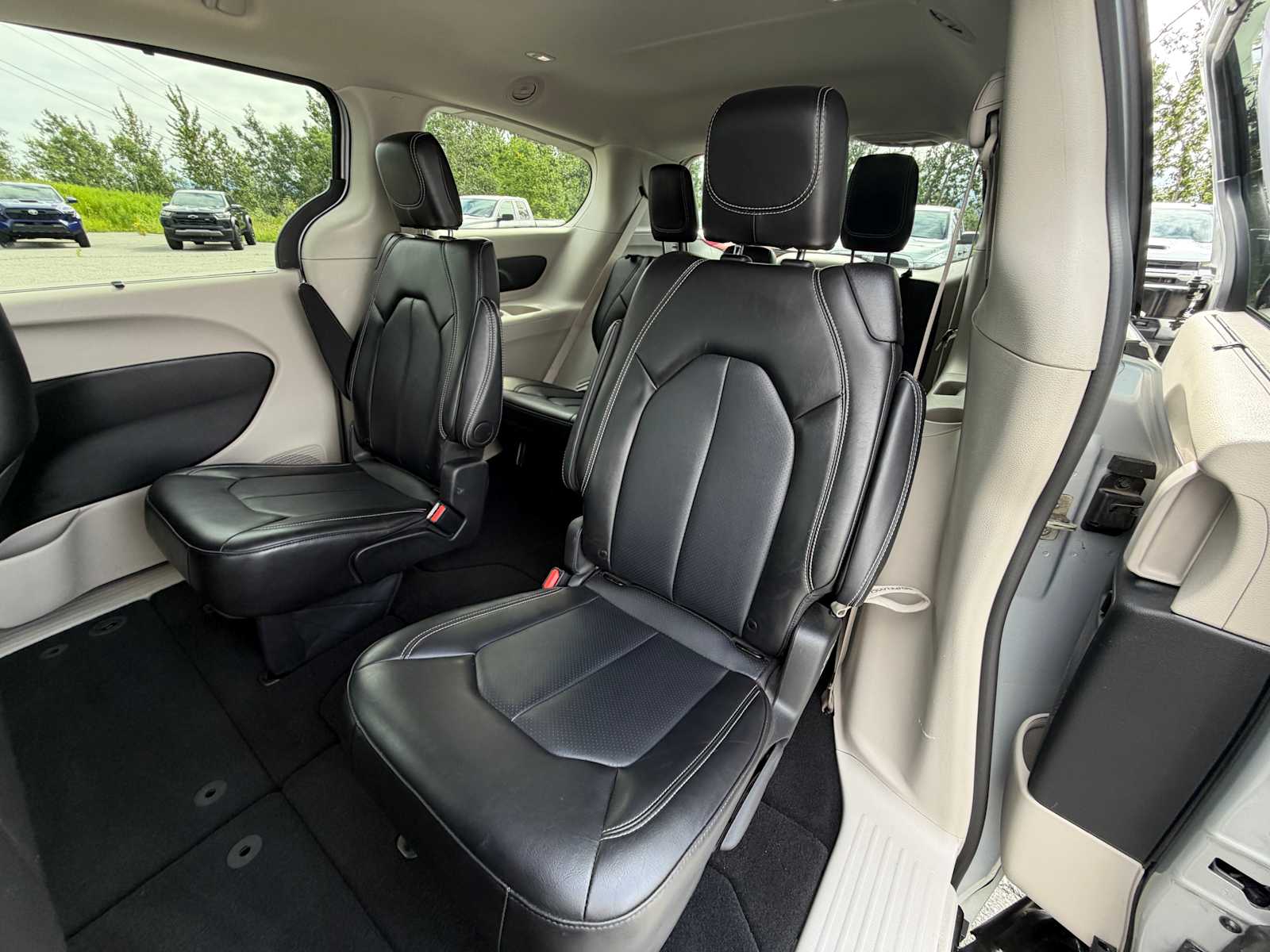 2024 Chrysler Pacifica Touring L - Photo 28