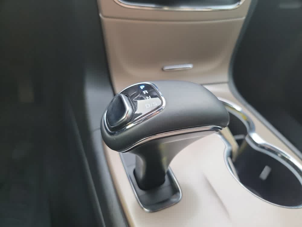 Thumbnail: 2015 Jeep Grand Cherokee - 17