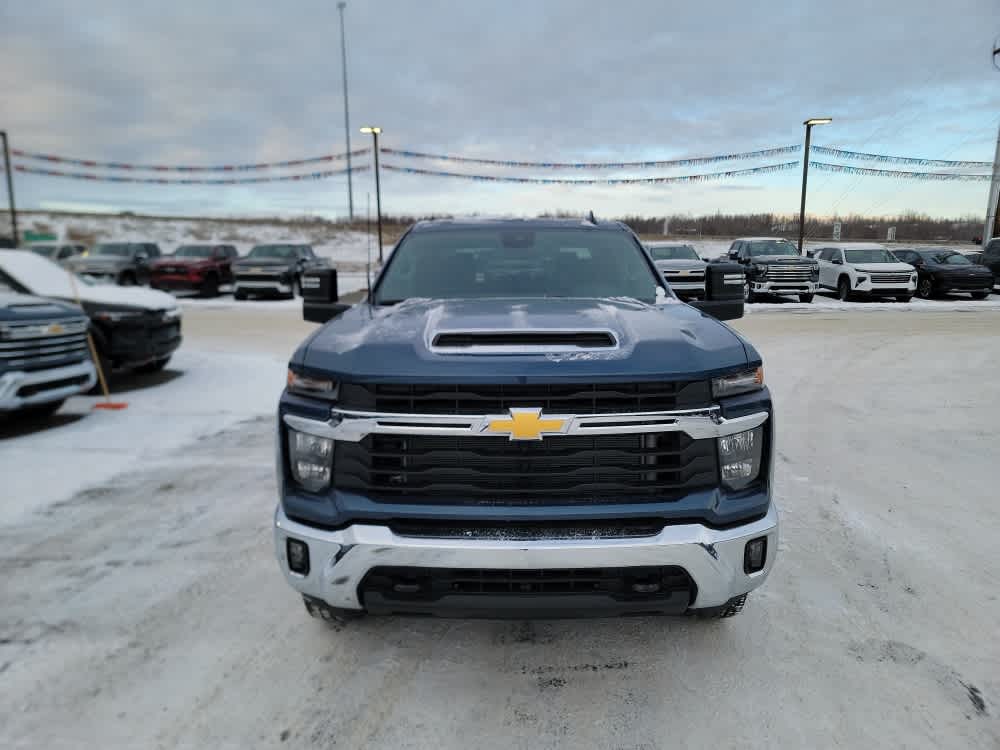 Thumbnail: 2026 Chevrolet Silverado 3500 - 8