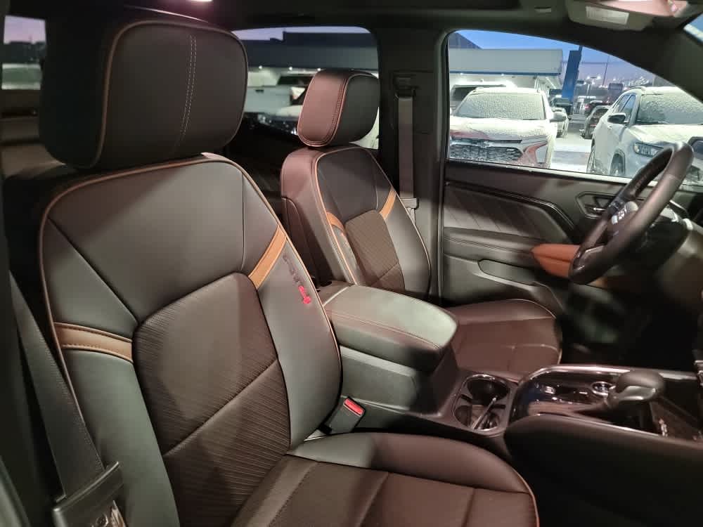 Thumbnail: 2025 GMC Canyon - 19