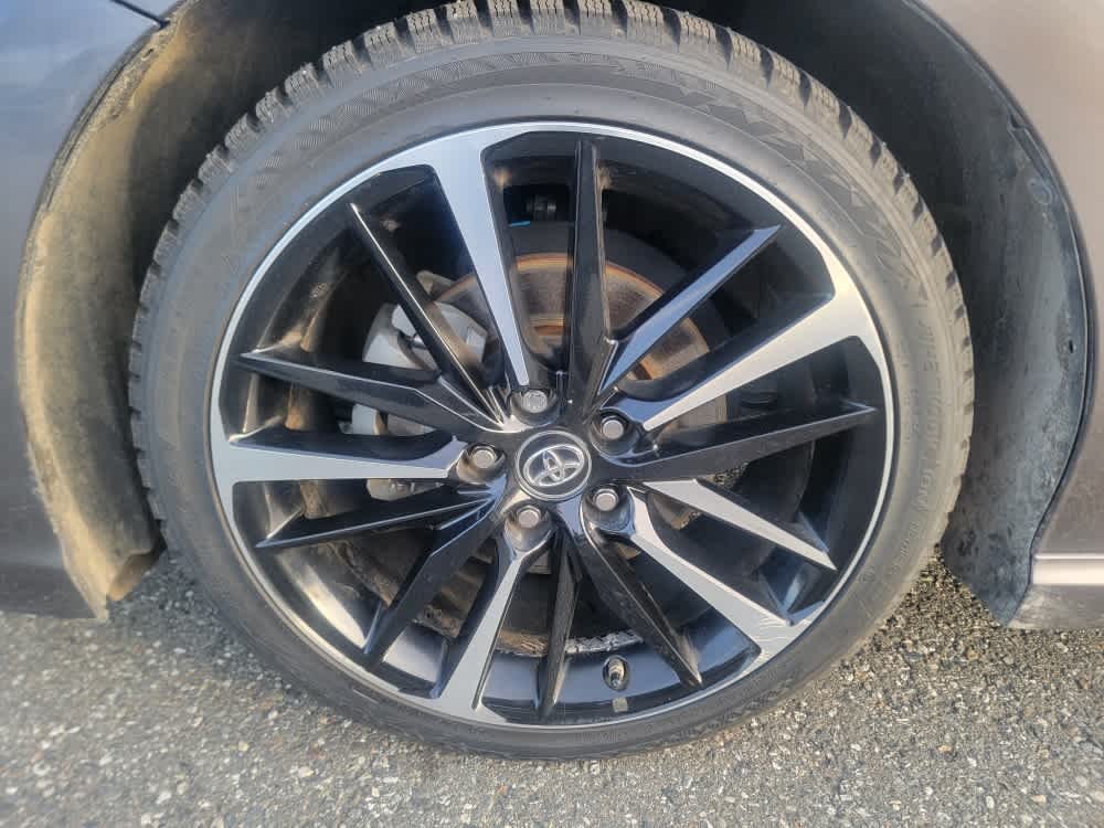 Thumbnail: 2019 Toyota Camry - 9