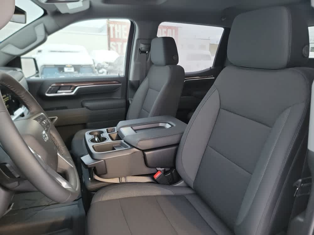 Thumbnail: 2026 Chevrolet Silverado 1500 - 12