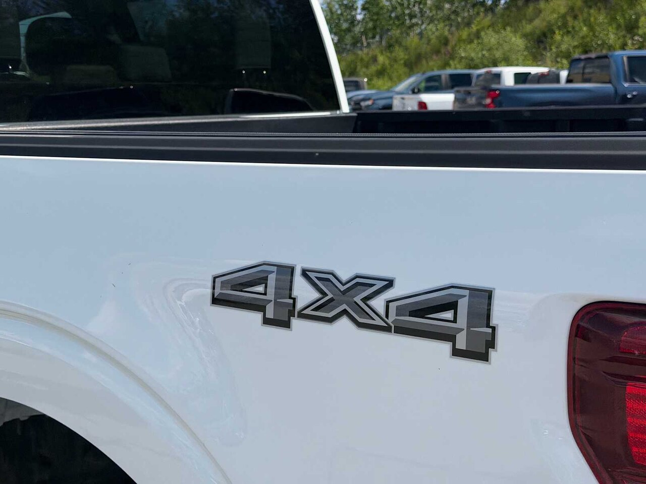 2025 Ford F-150 XLT - Image 11