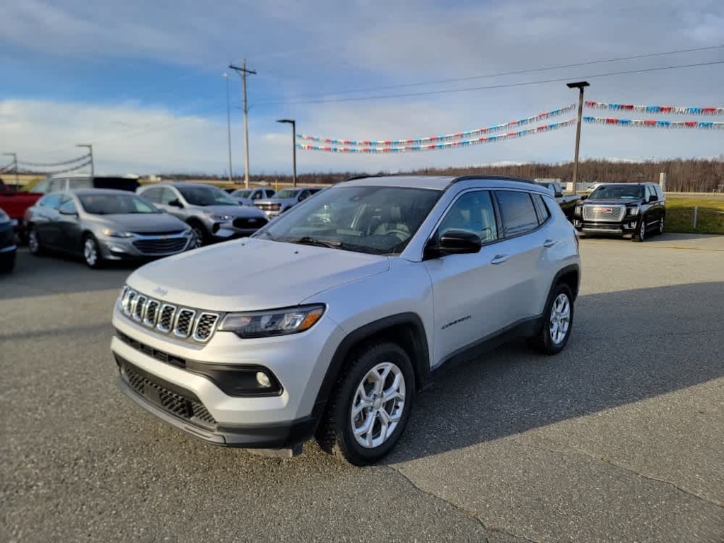 Used 2024 Jeep Compass Latitude