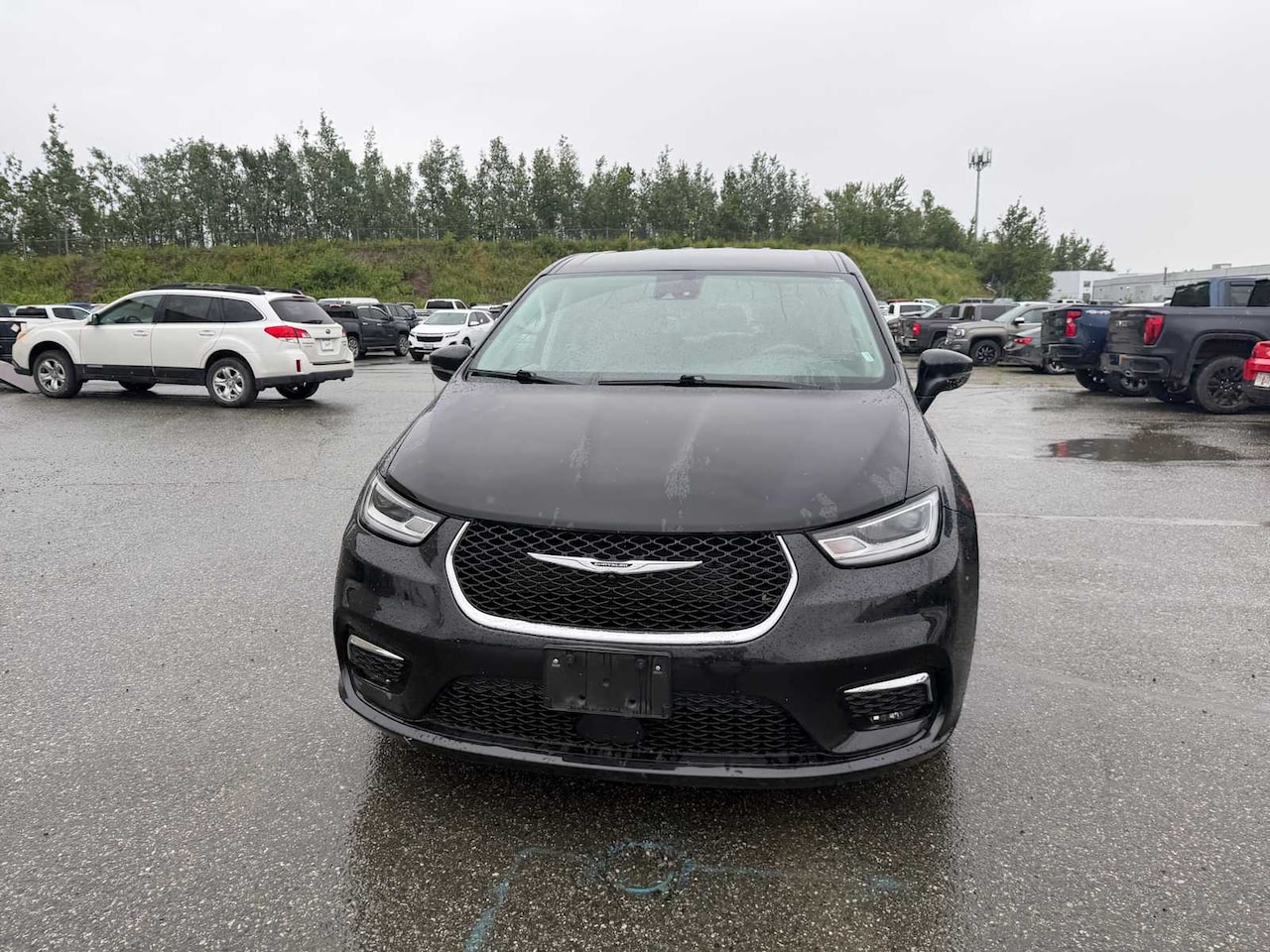 2023 Chrysler Pacifica Touring L - Image 4