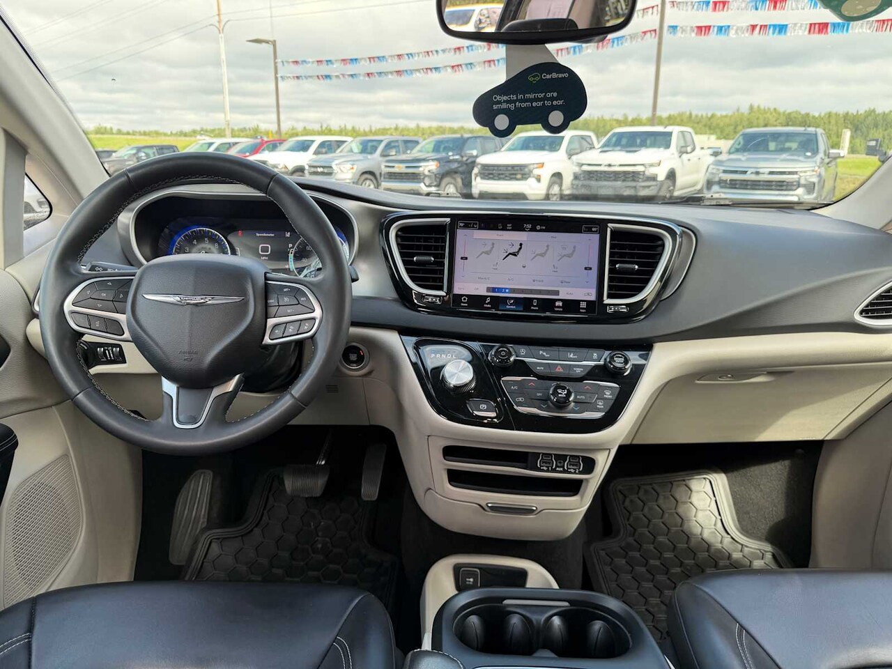 2023 Chrysler Pacifica Touring L - Image 21