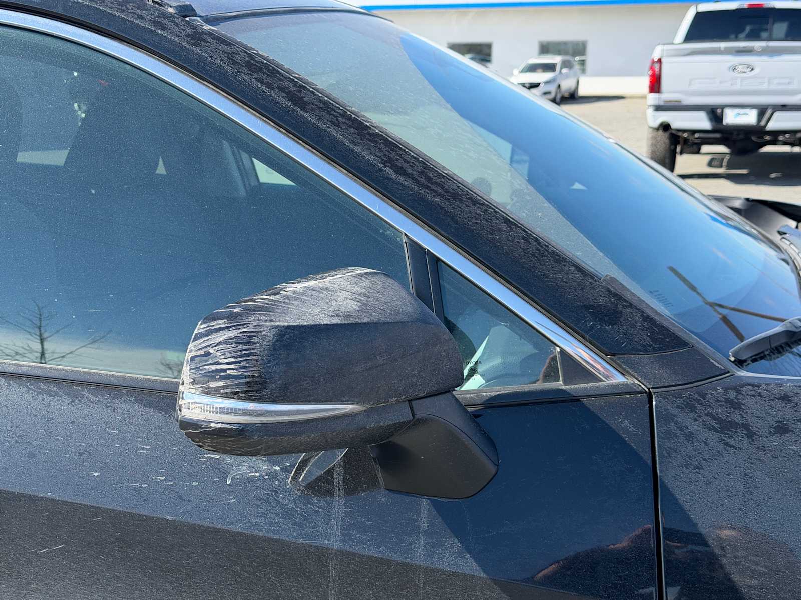 Thumbnail: 2023 Toyota RAV4 - 15