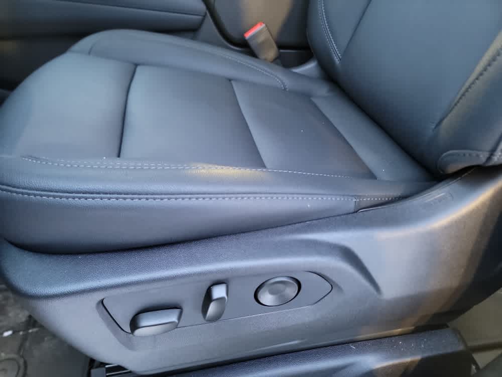 Thumbnail: 2026 Chevrolet Suburban - 11