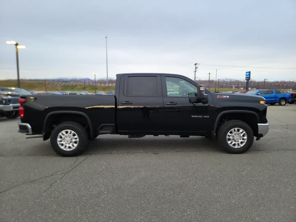 Thumbnail: 2026 Chevrolet Silverado 2500 - 6