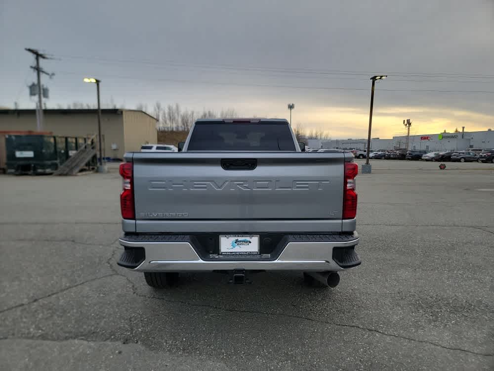 Thumbnail: 2026 Chevrolet Silverado 3500 - 4