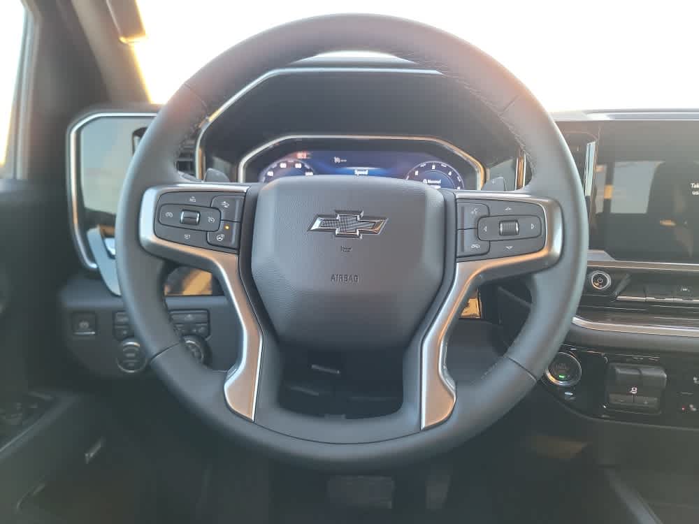 Thumbnail: 2026 Chevrolet Silverado 1500 - 13