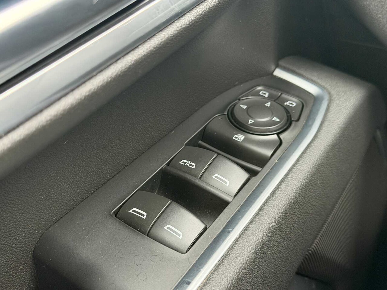2026 Chevrolet Silverado 2500 HD LT - Image 4