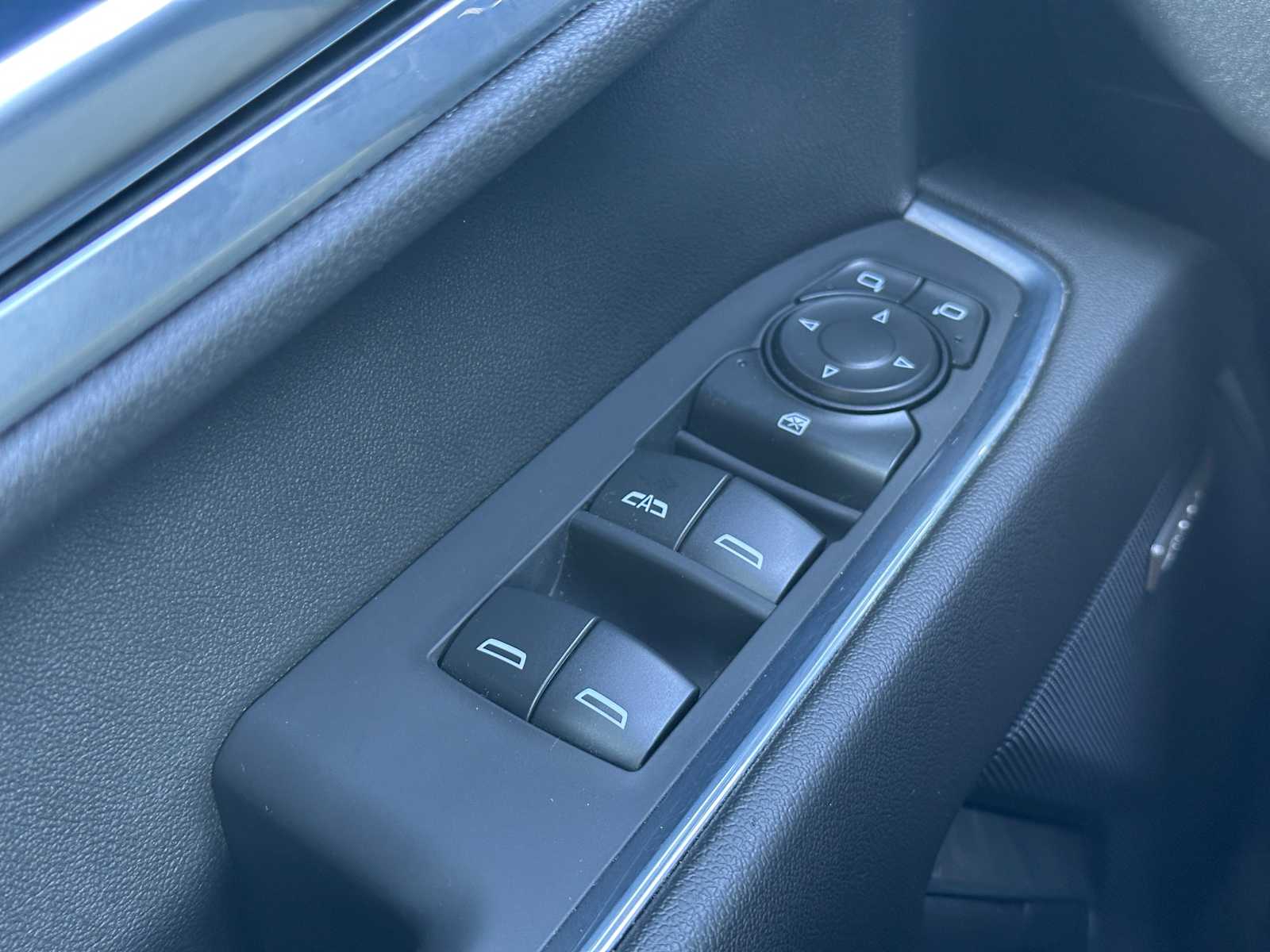 Thumbnail: 2022 Chevrolet Silverado 1500 - 4