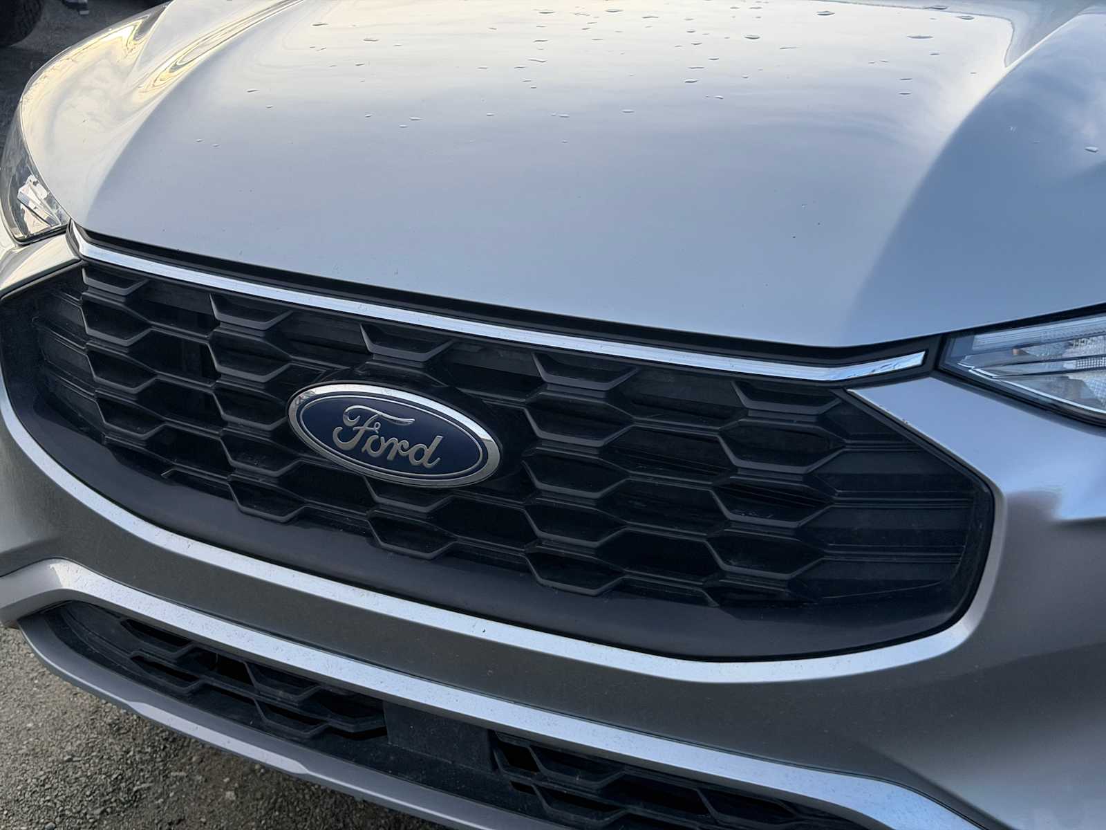 2023 Ford Escape ST-Line - Image 8