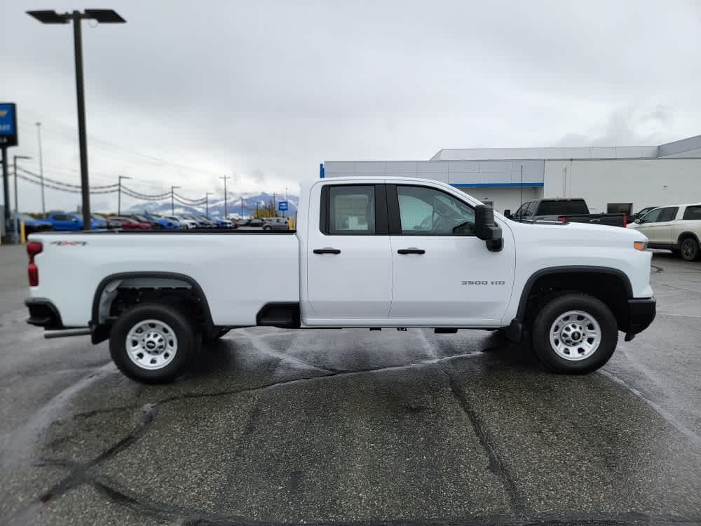 Thumbnail: 2025 Chevrolet Silverado 3500 - 6