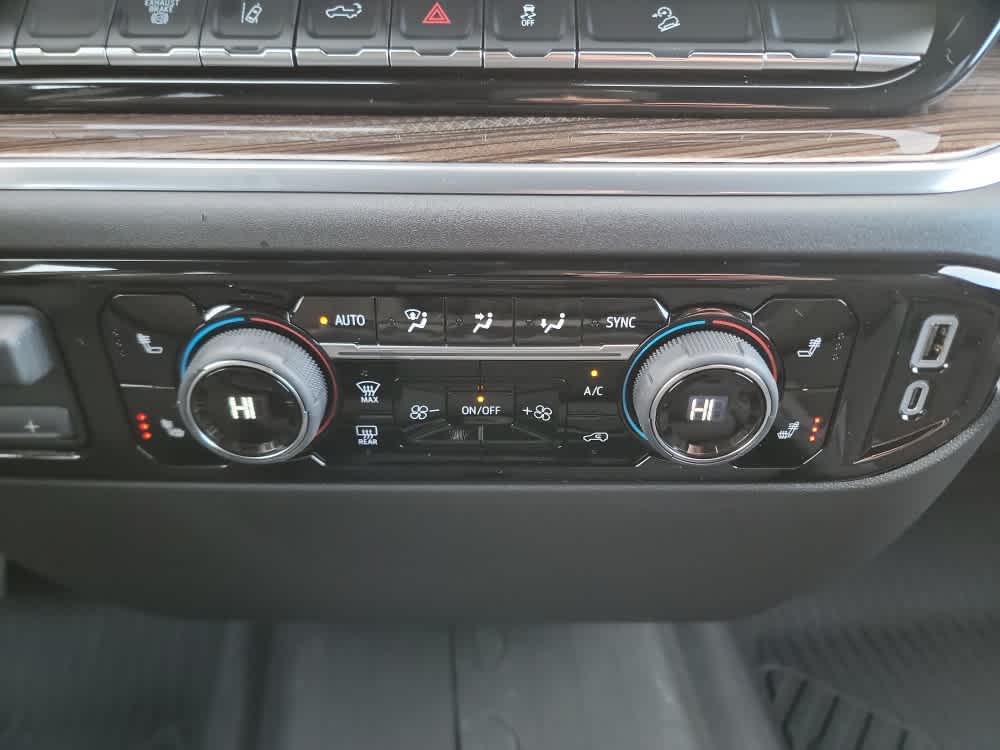 Thumbnail: 2026 Chevrolet Silverado 2500 - 17