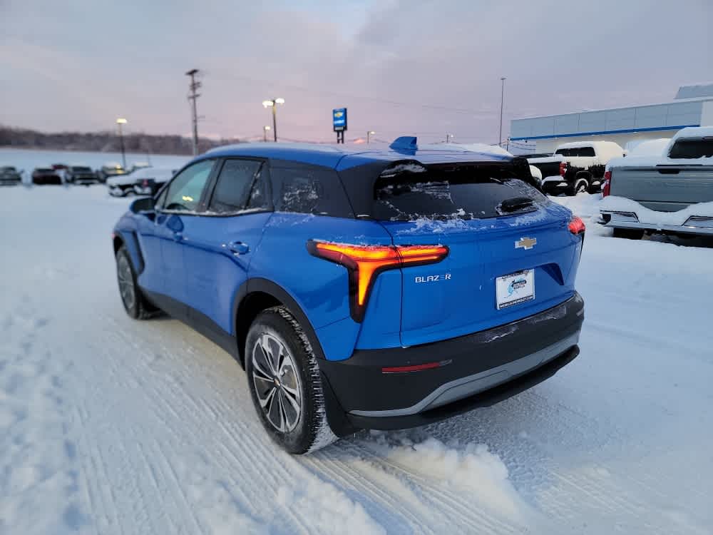 Thumbnail: 2026 Chevrolet Blazer EV - 3