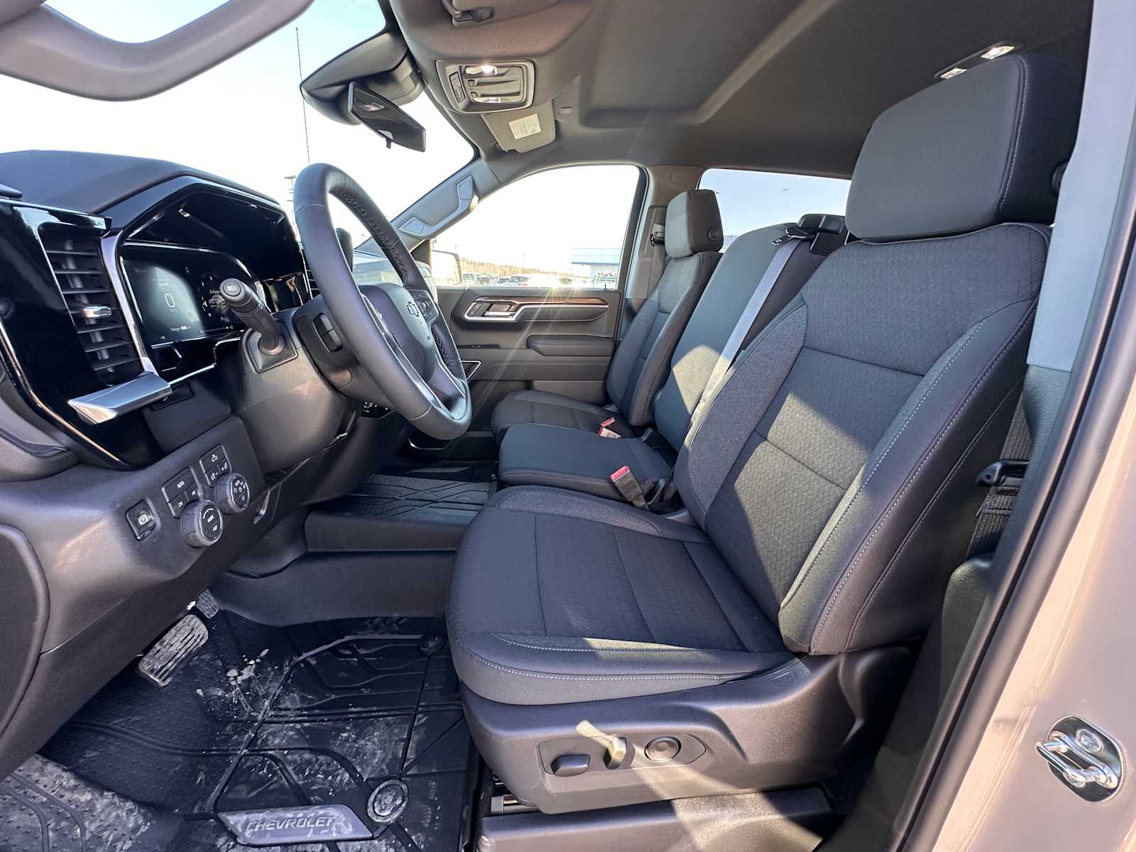 Thumbnail: 2026 Chevrolet Silverado 1500 - 6