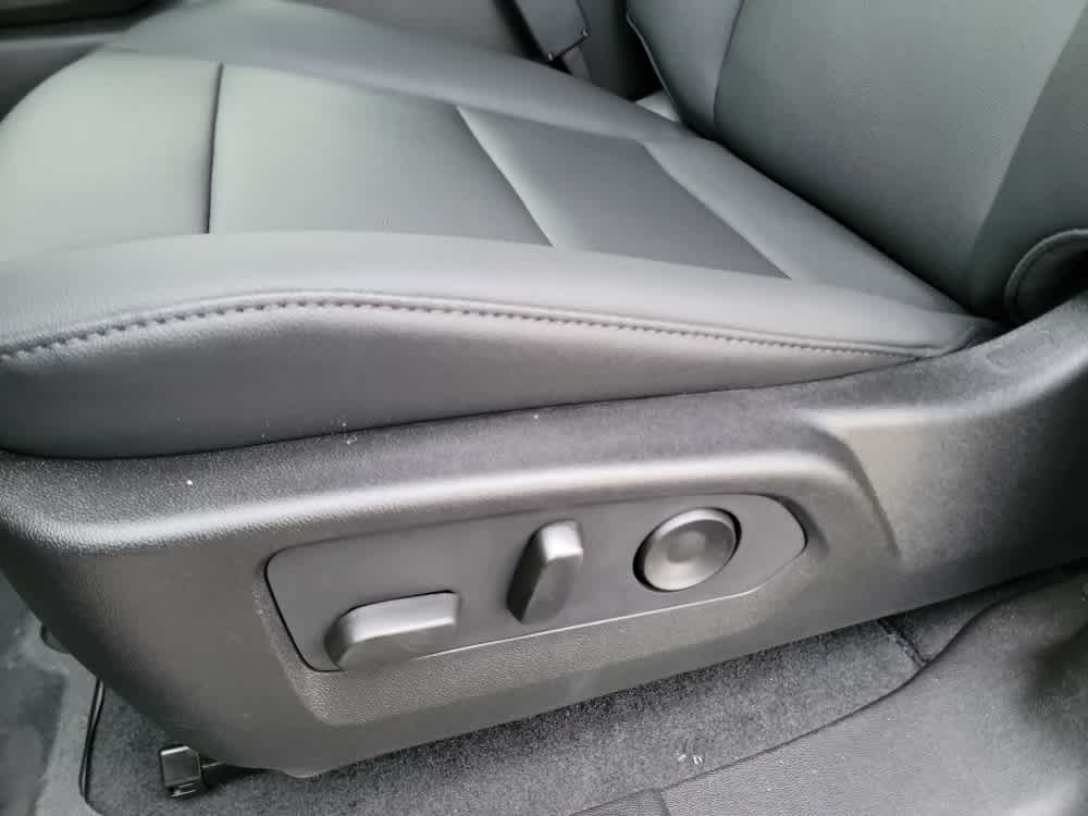 Thumbnail: 2026 Chevrolet Colorado - 11