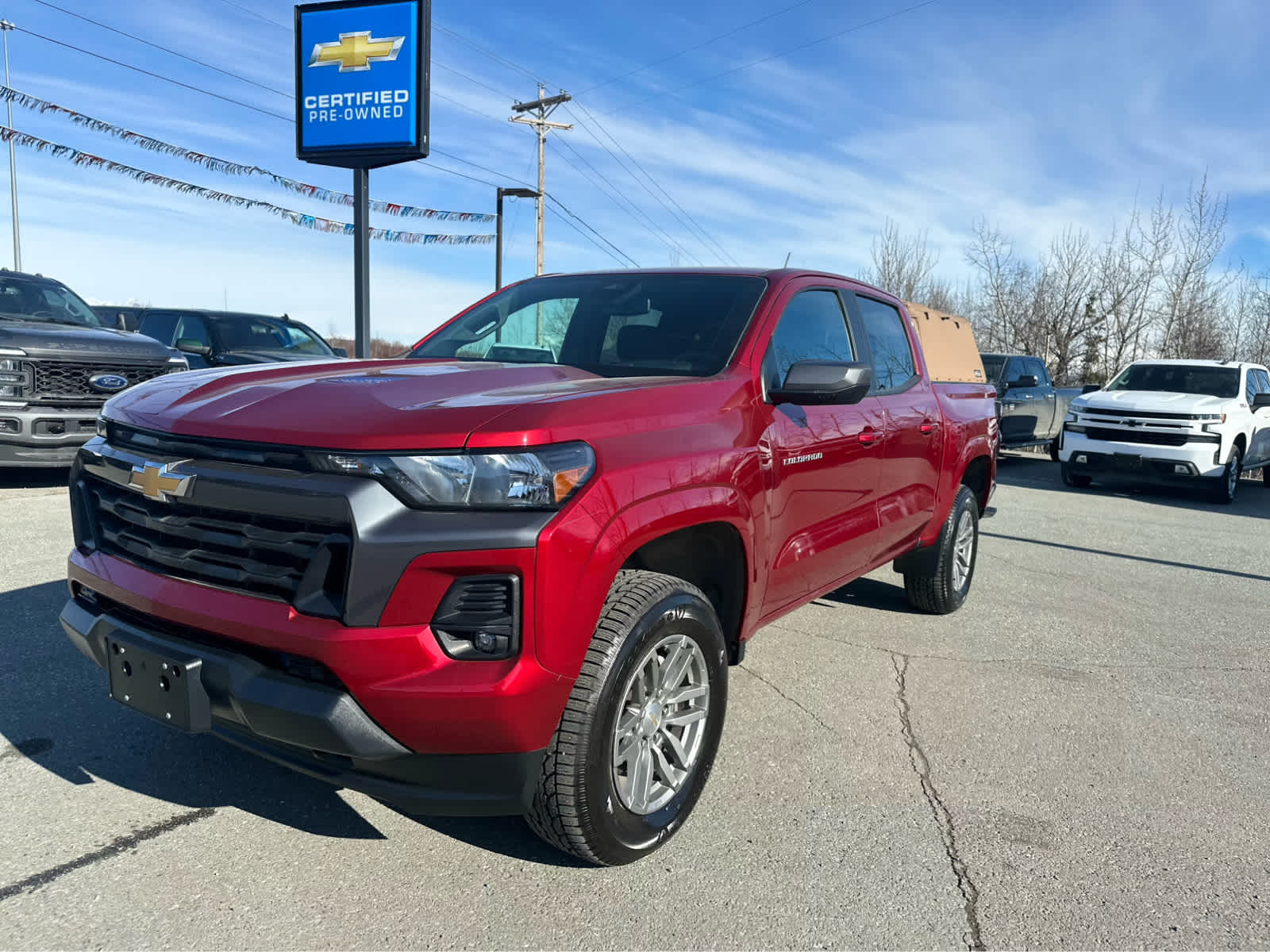 Thumbnail: 2023 Chevrolet Colorado - 3