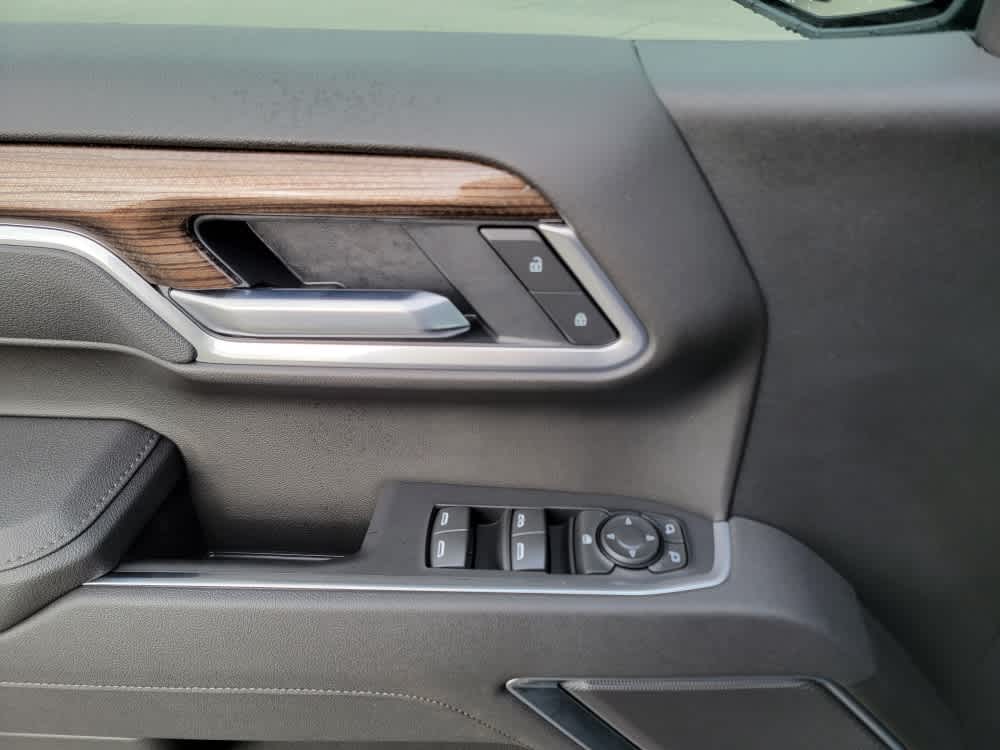 Thumbnail: 2026 Chevrolet Silverado 1500 - 10