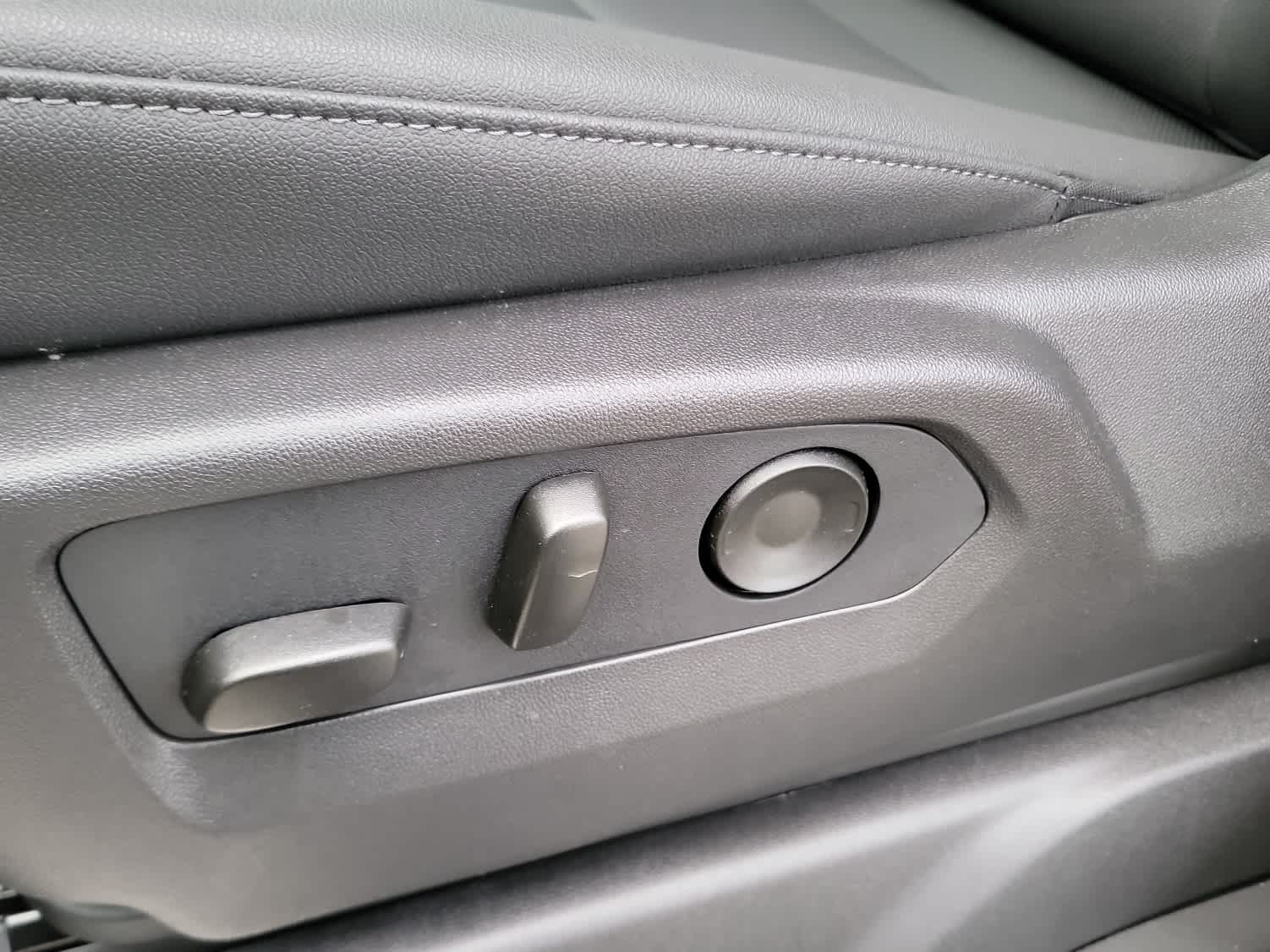 Thumbnail: 2026 Chevrolet Silverado 3500 - 11