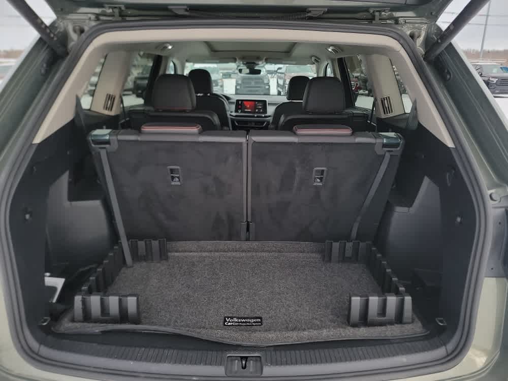 Thumbnail: 2024 Volkswagen Atlas - 21