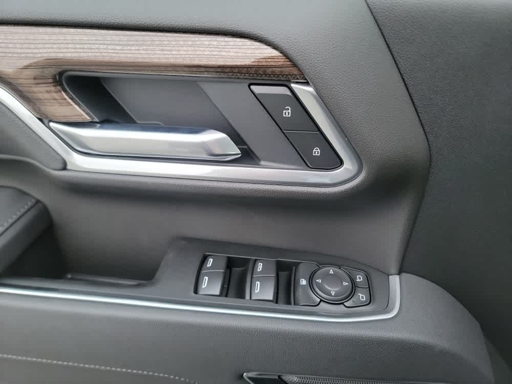 Thumbnail: 2026 Chevrolet Silverado 2500 - 10