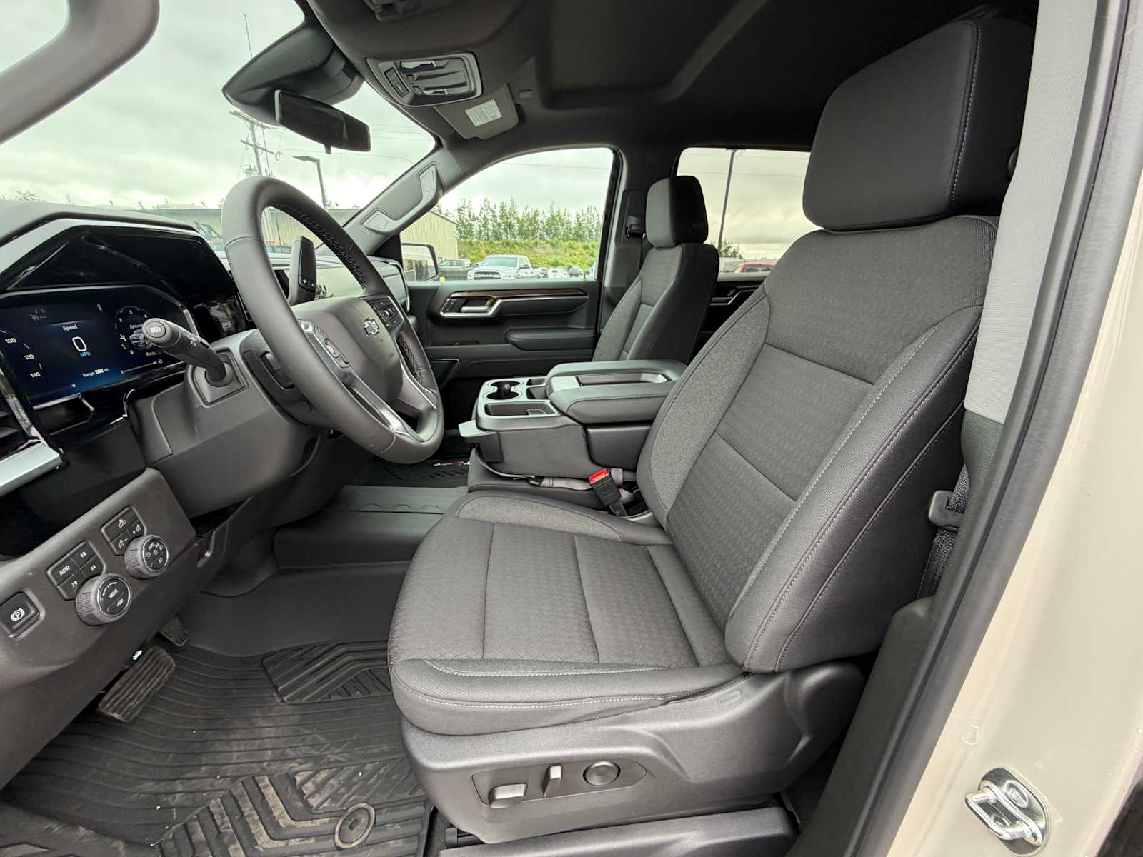Thumbnail: 2026 Chevrolet Silverado 1500 - 6